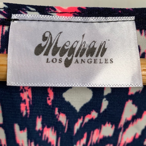 MEGHAN LOS ANGELES NAVY BLUE AND NEON PINK RUFFLE HEM SURPLICE ROMPER SIZE SMALL - Picture 3 of 5